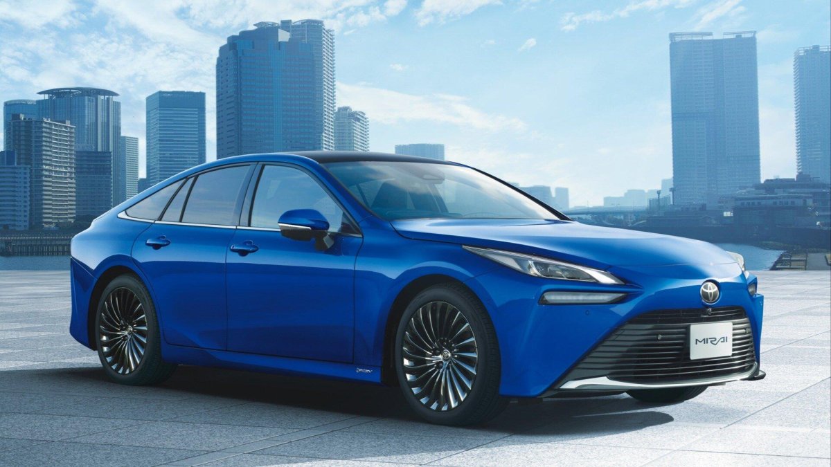 Toyota Mirai седан