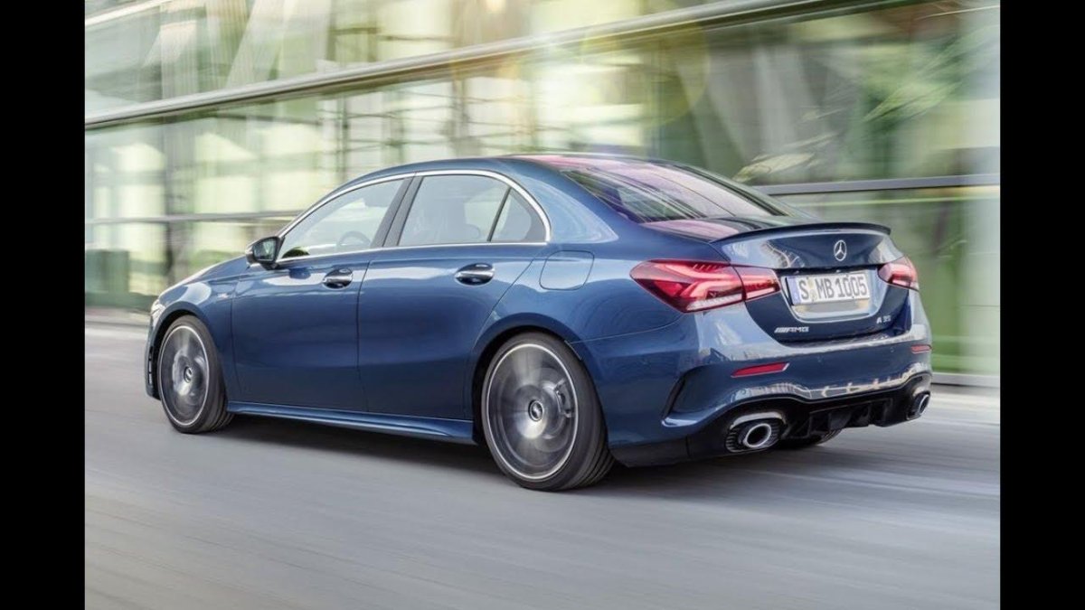 Mercedes-AMG A 35 4matic седан