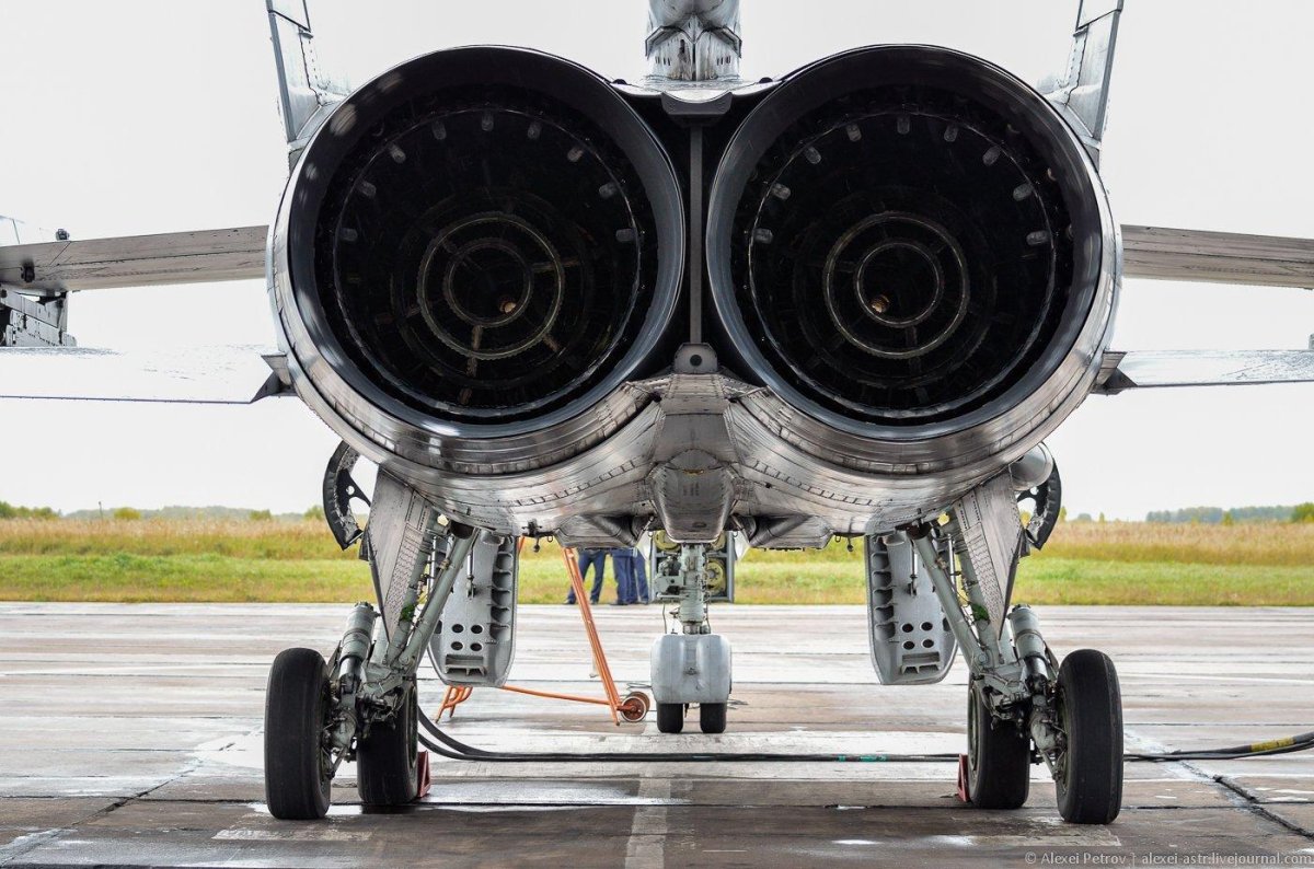 Шасси самолета миг-31