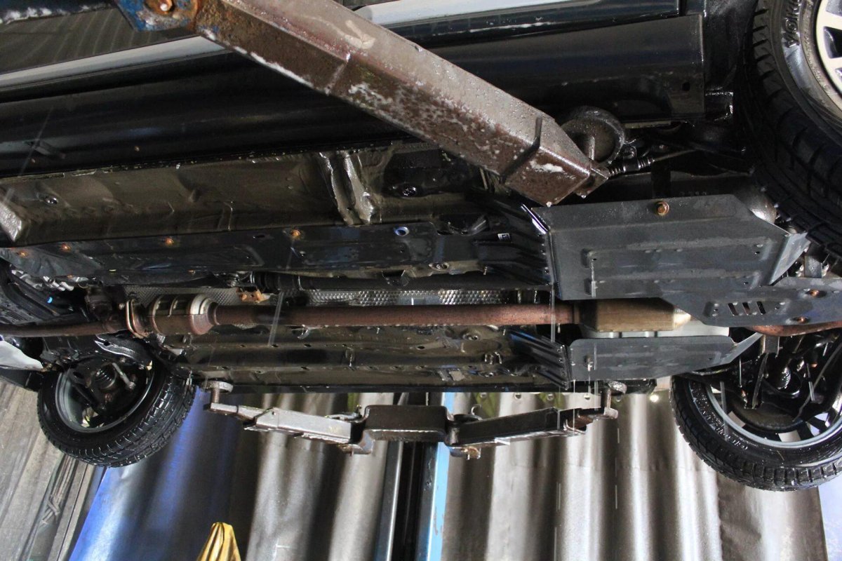 Днище Мицубиси Аутлендер 3