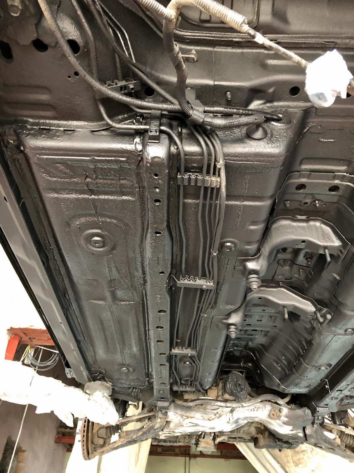 Днище БМВ е38