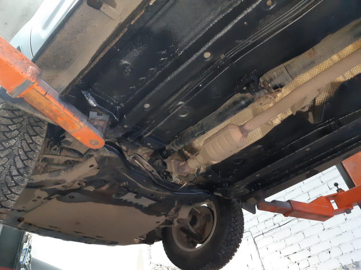 Днище Mitsubishi Outlander 3