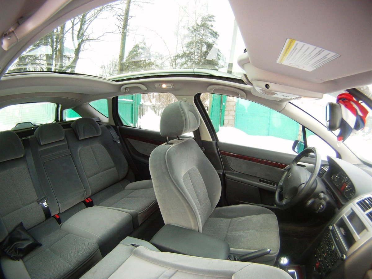 Peugeot 407 SW салон
