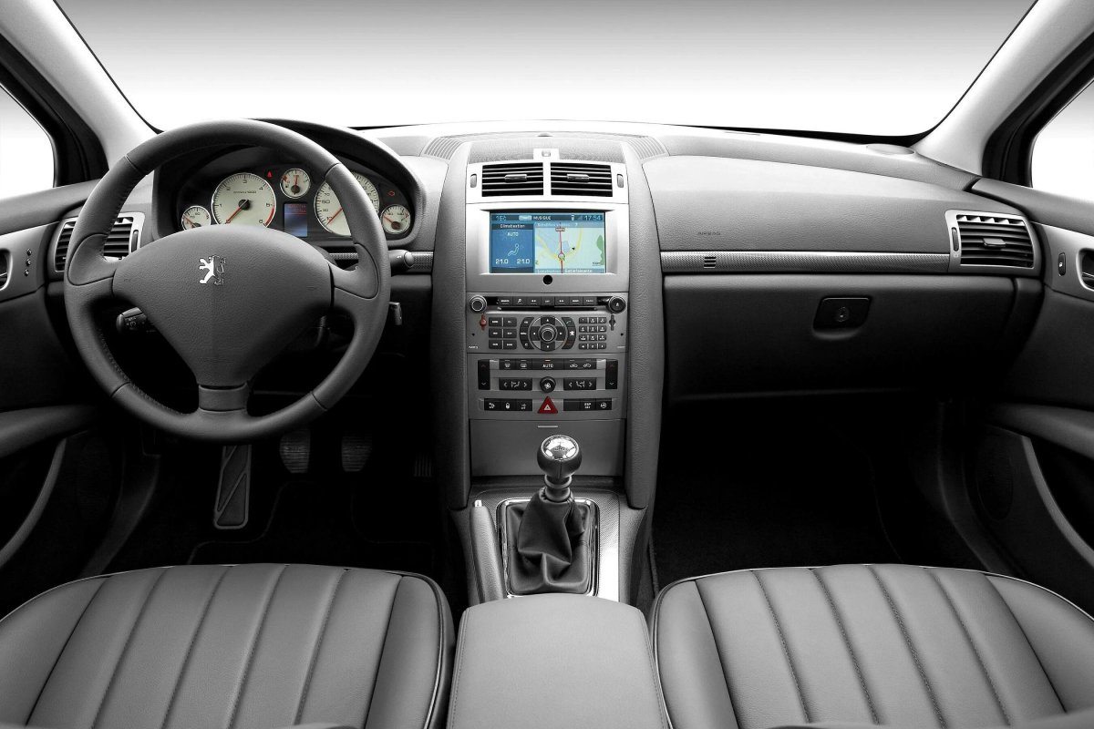 Пежо 407 седан салон