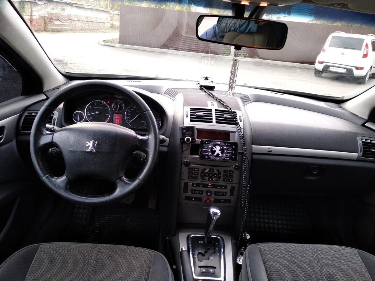 Peugeot 407 2004 салон