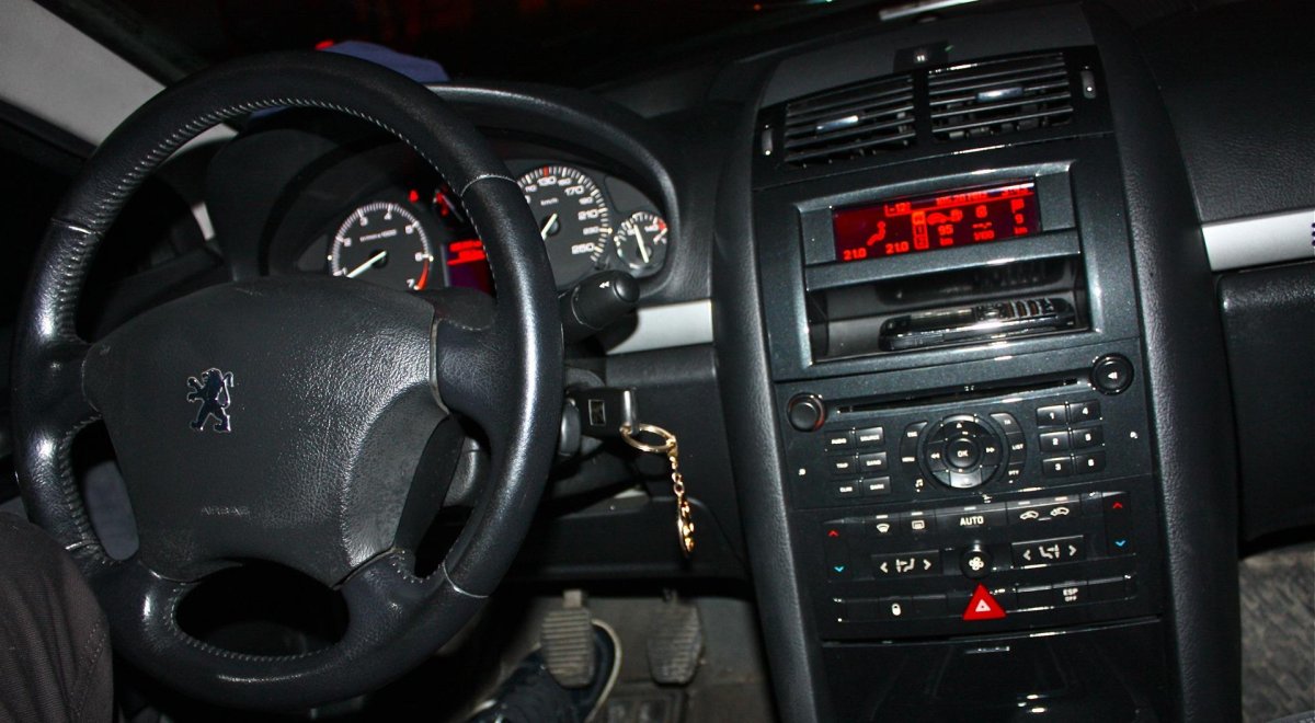 Peugeot 407 салон