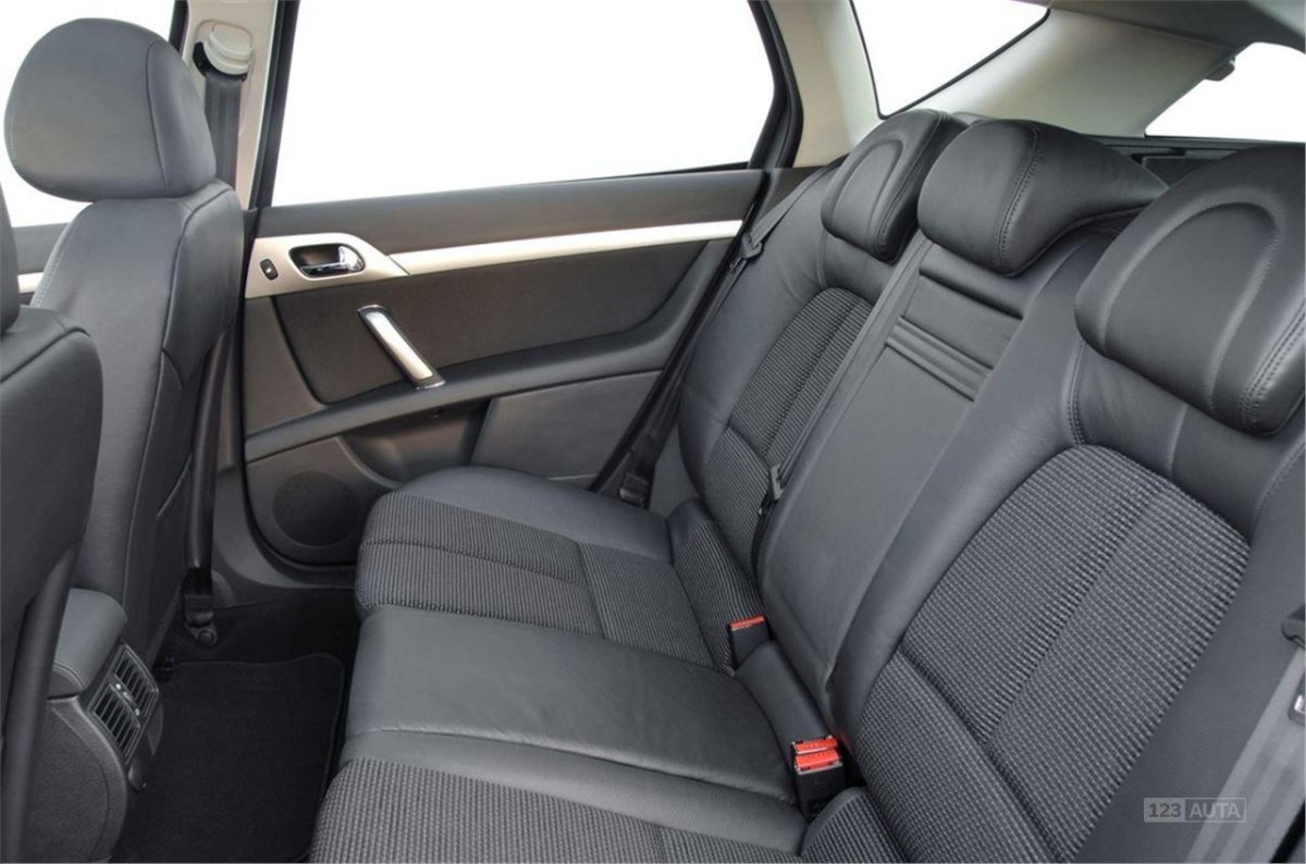 Peugeot 407 SW салон
