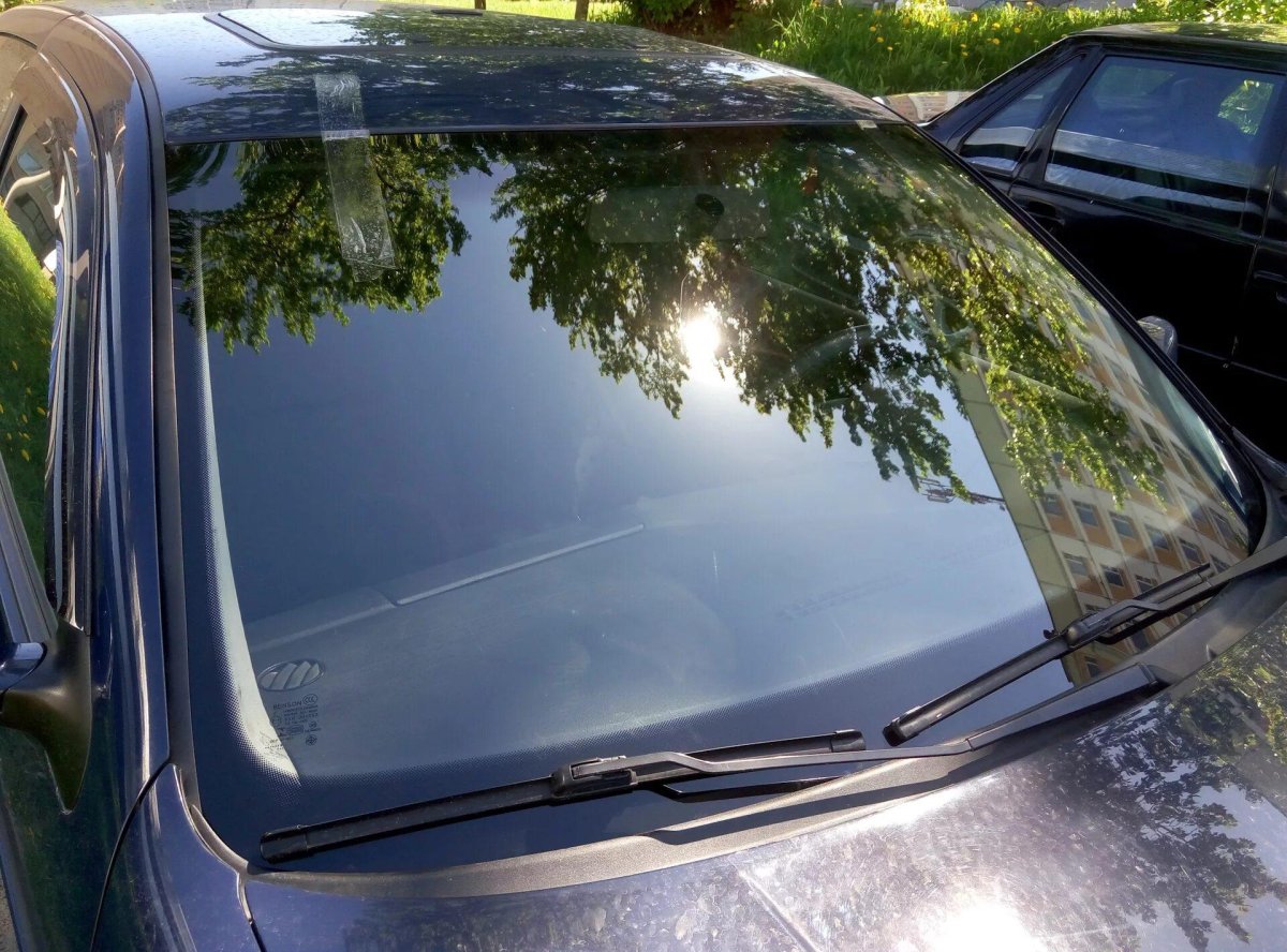 Авто вид от лобового стекла