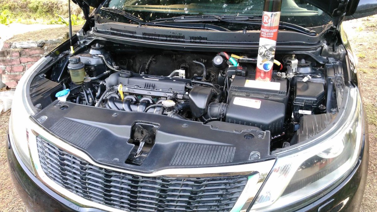 Подкапотка Киа Рио 3