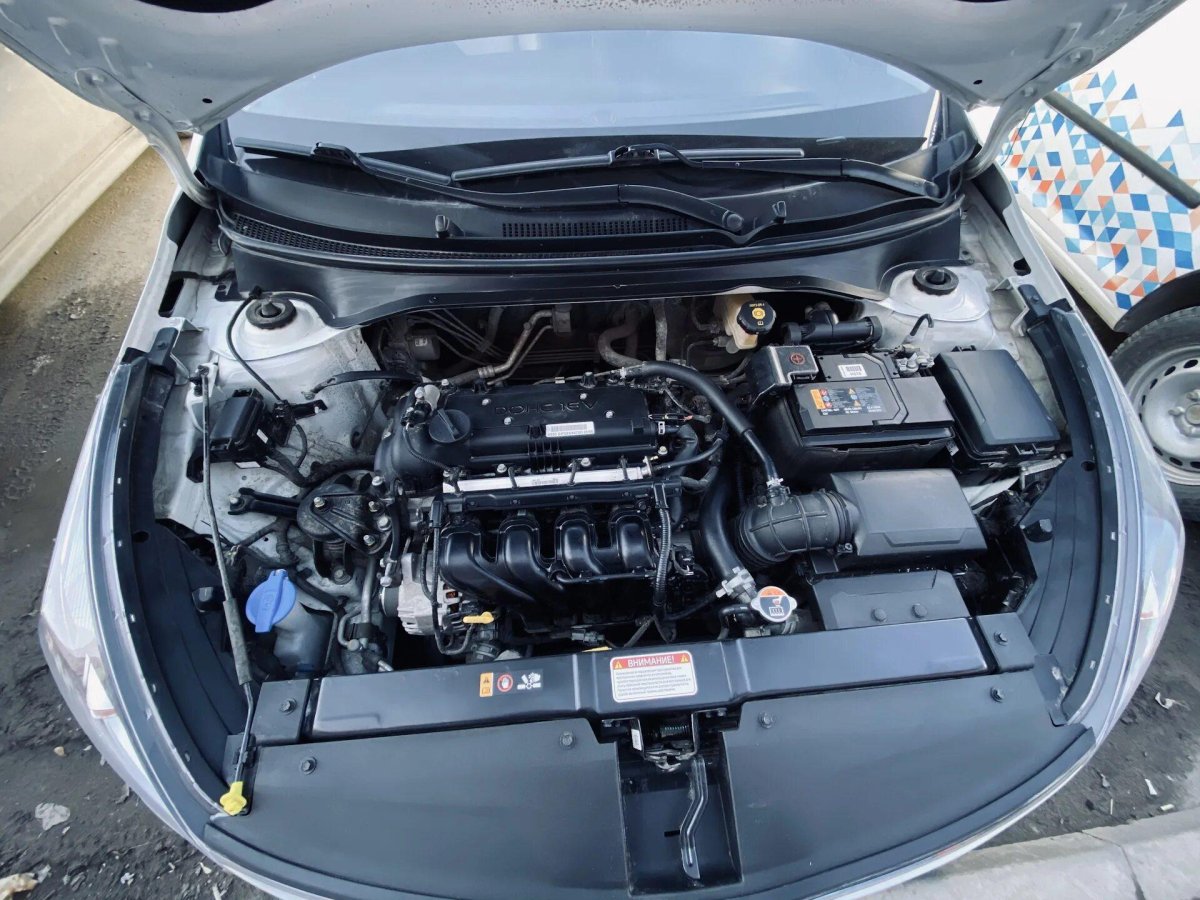 Kia Rio 4 подкапотка