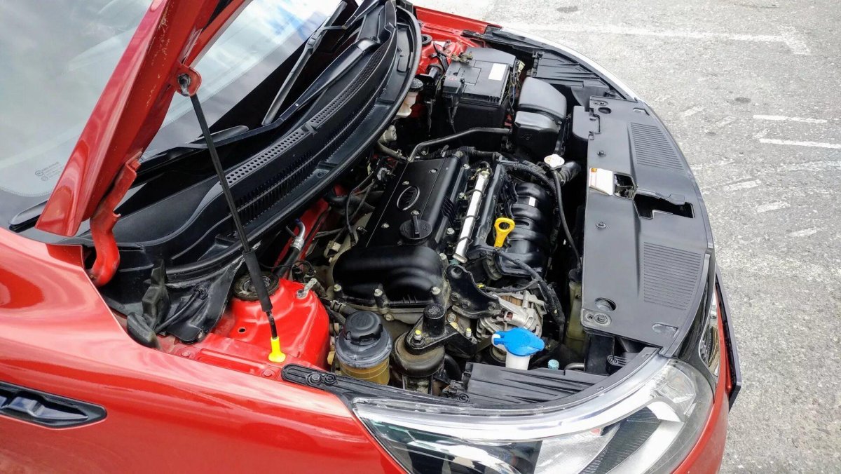 Подкапотка Киа Рио 4