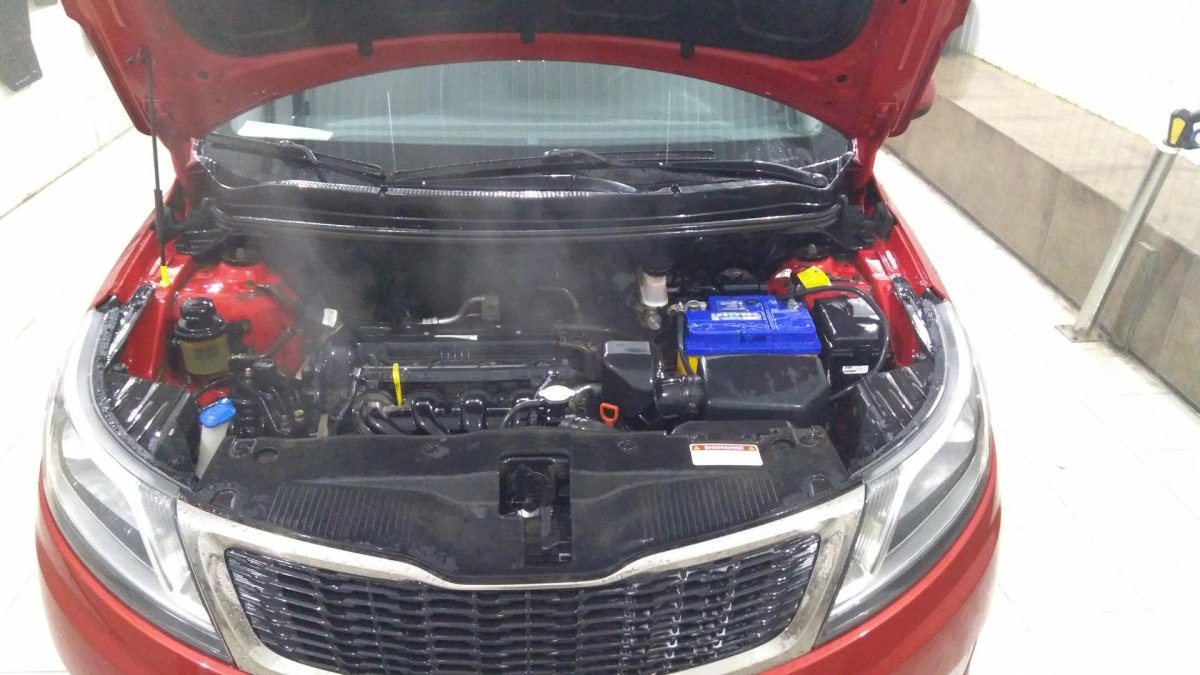 Подкапотка Kia Rio 3