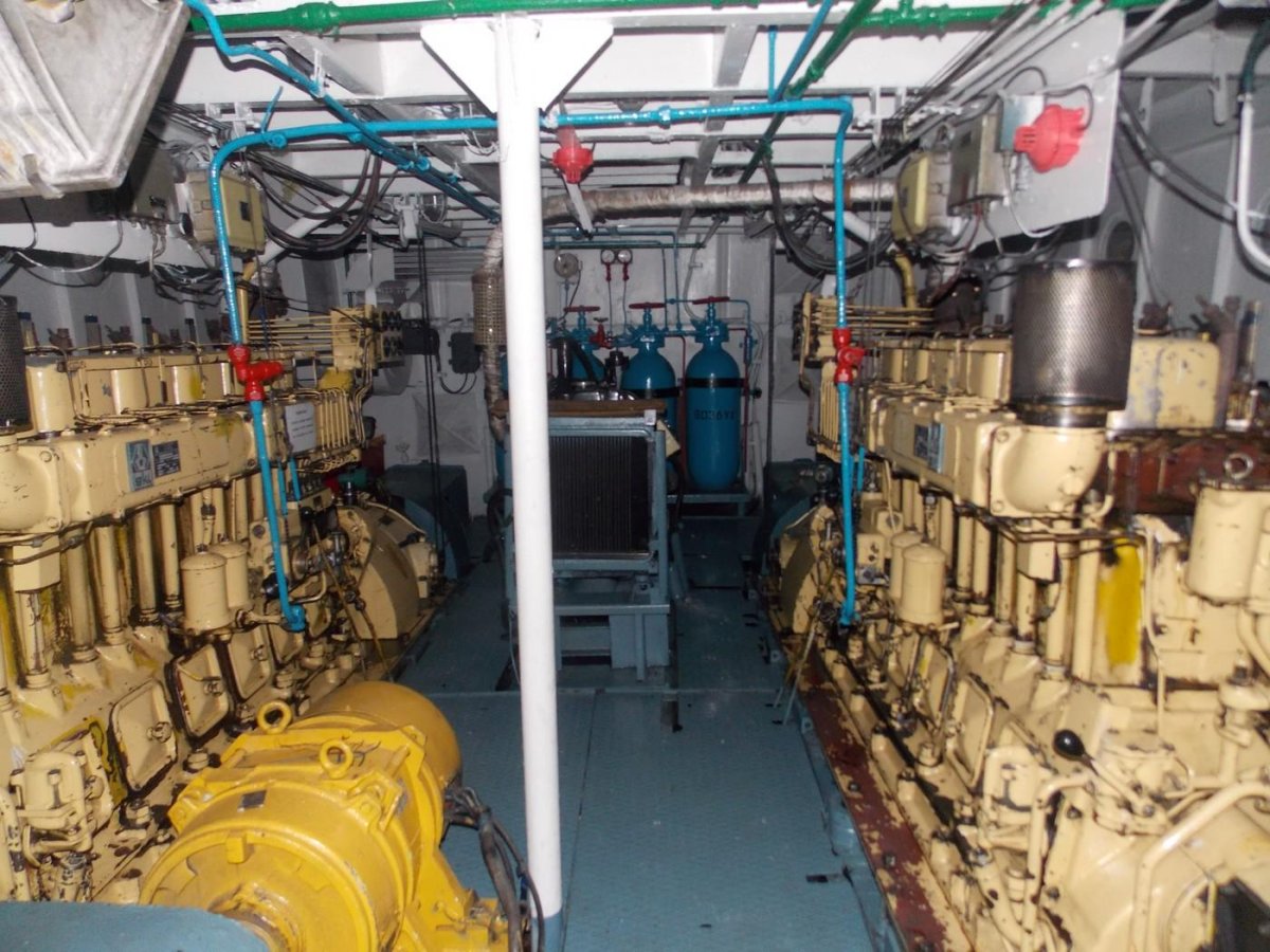 Машинное отделение теплохода РТ 300