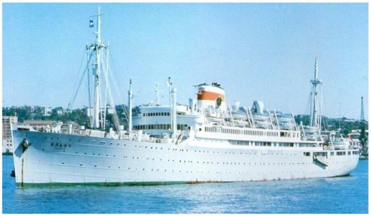 Пароход Ильич Владивосток