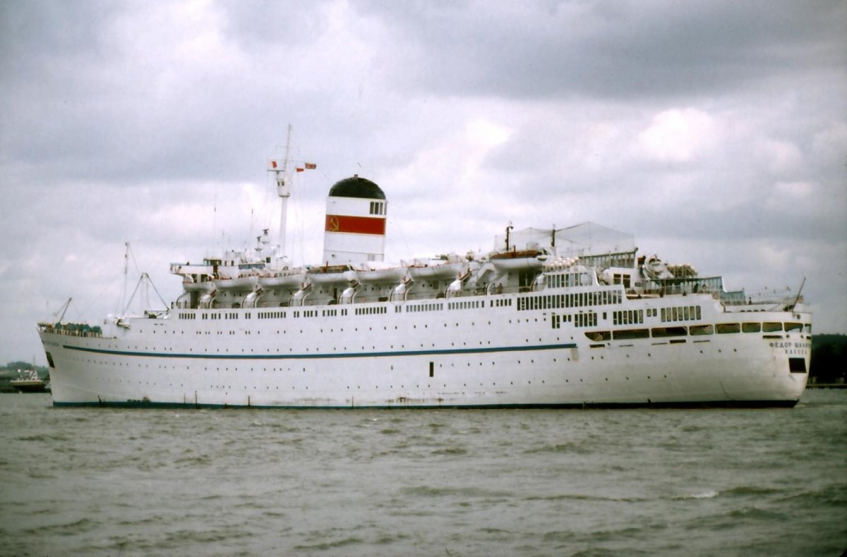 Фёдор Шаляпин теплоход, турбоход