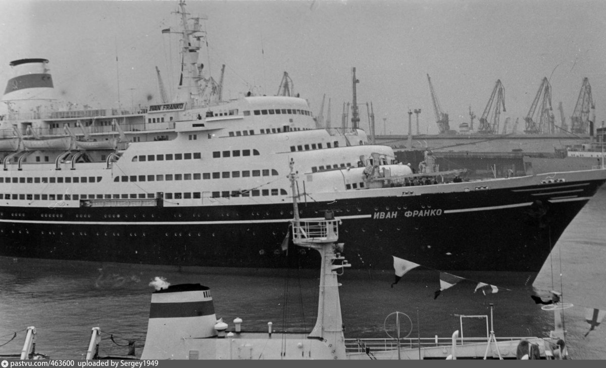 Теплоход Иван Франко