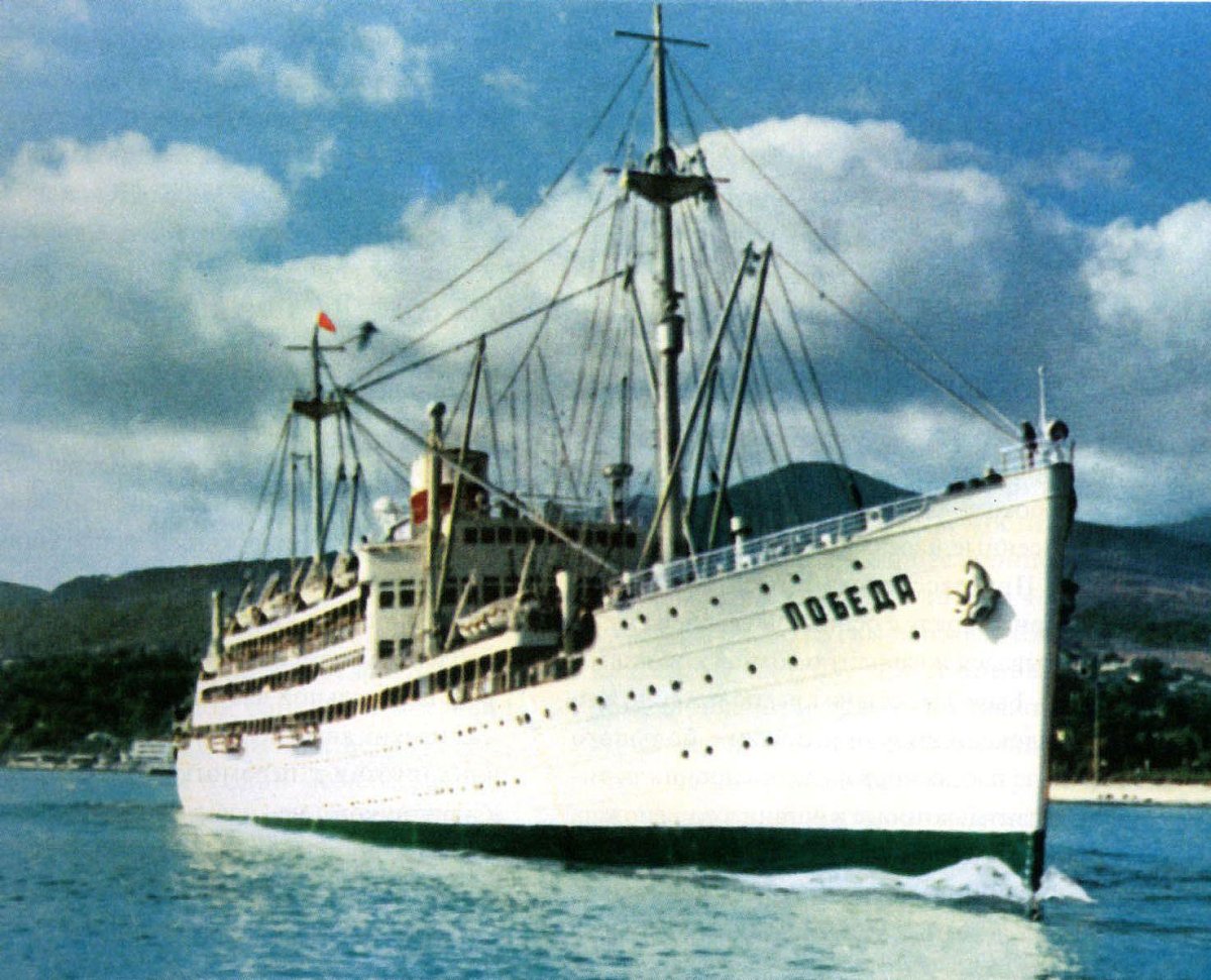 Пароход Михаил Светлов