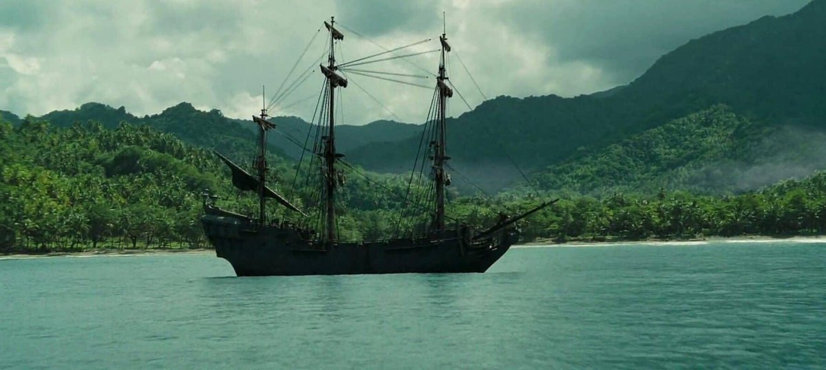 Чёрная Жемчужина корабль из фильма пираты Карибского моря