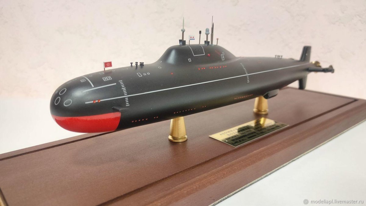 705 Лира лодка