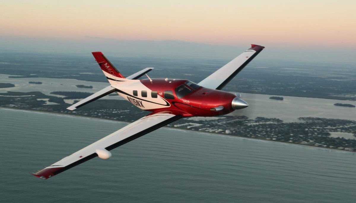 Piper m600