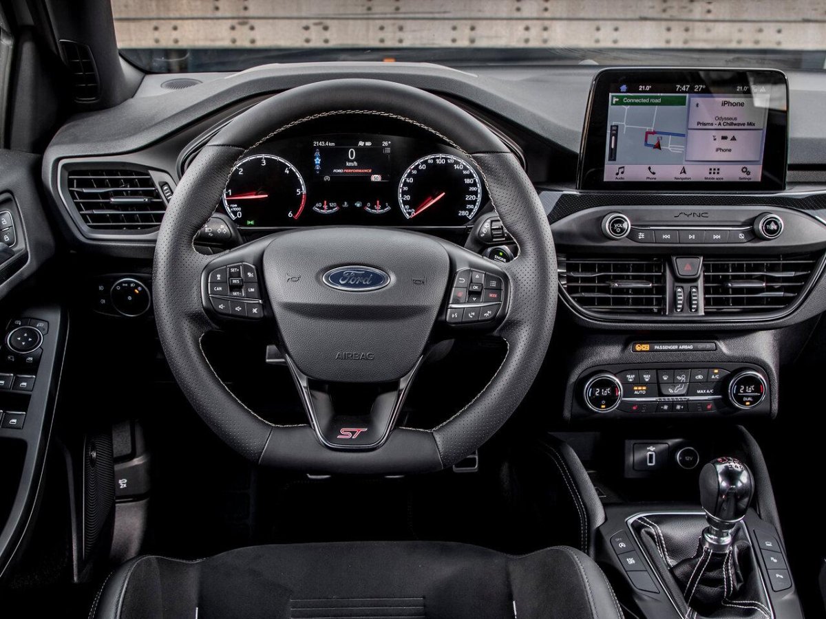 Ford Focus 2021 салон