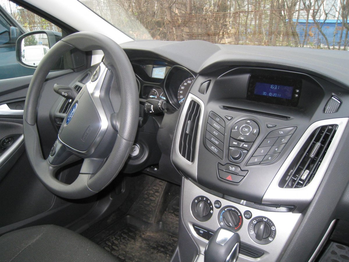 Форд фокус 3 хэтчбек 2012 салон