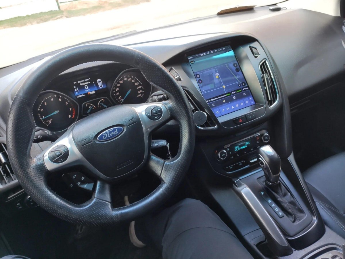 Форд фокус 3 хэтчбек салон