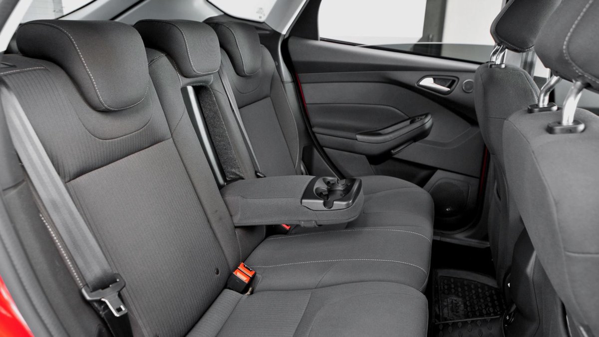 Задний ряд Форд фокус 3