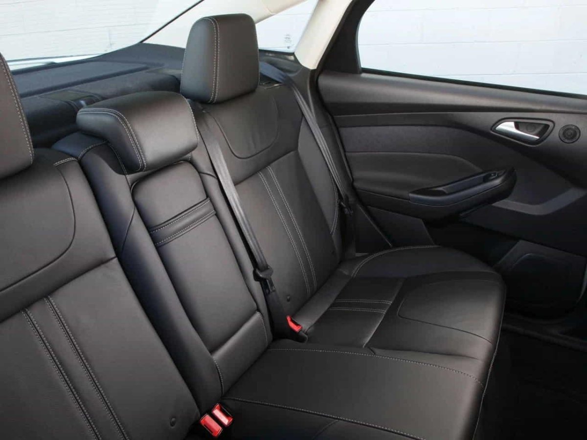 Форд фокус 3 седан задний ряд