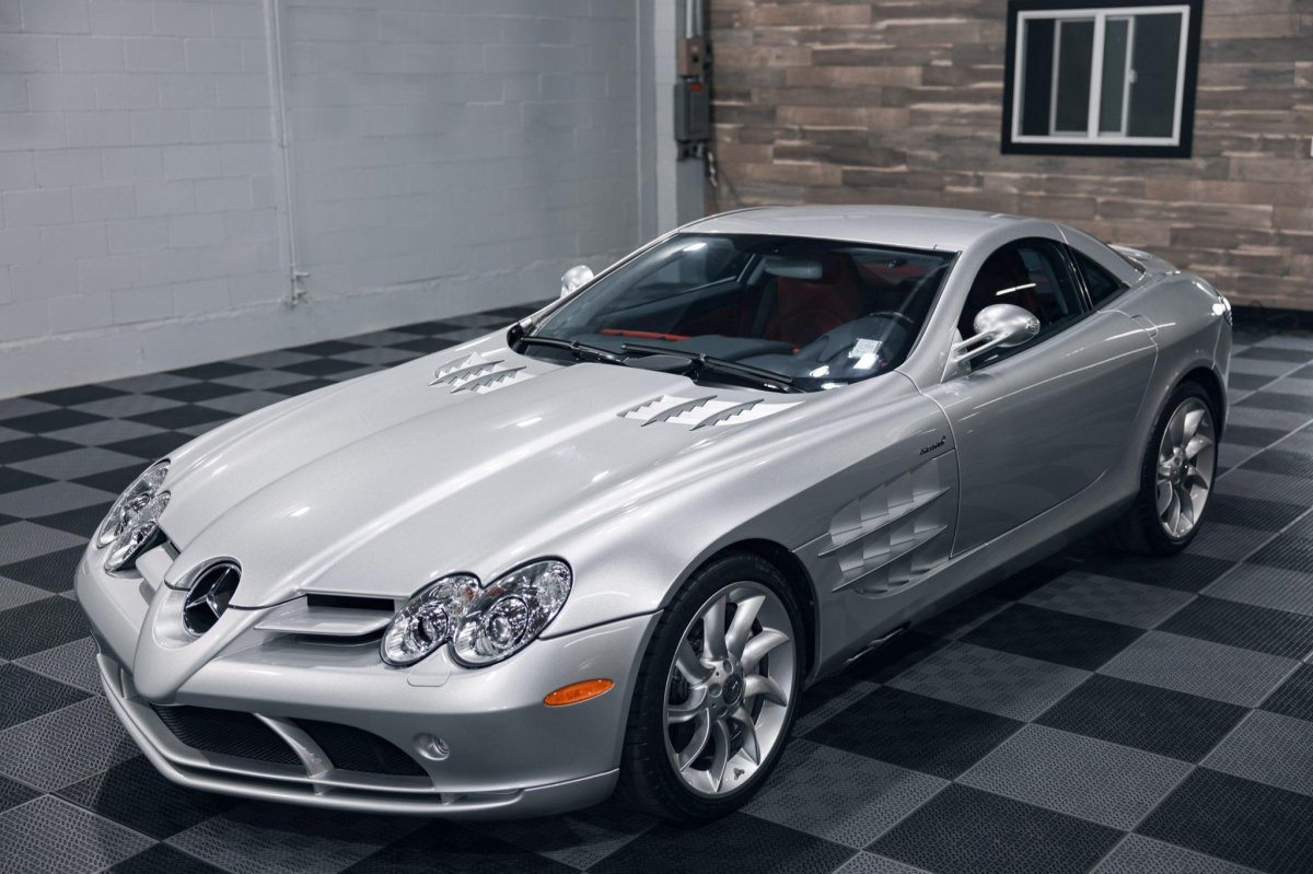 Мерседес Бенц SLR MCLAREN