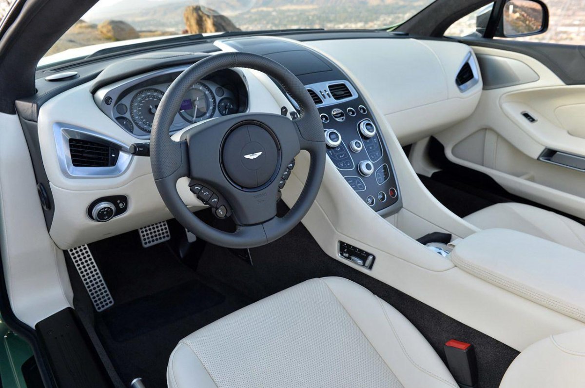 Aston Martin db9 салон