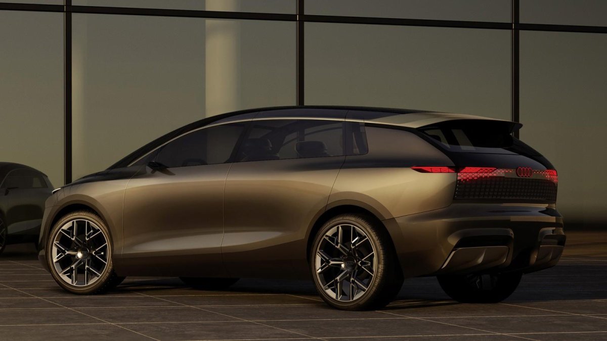 Ауди минивэн 2022