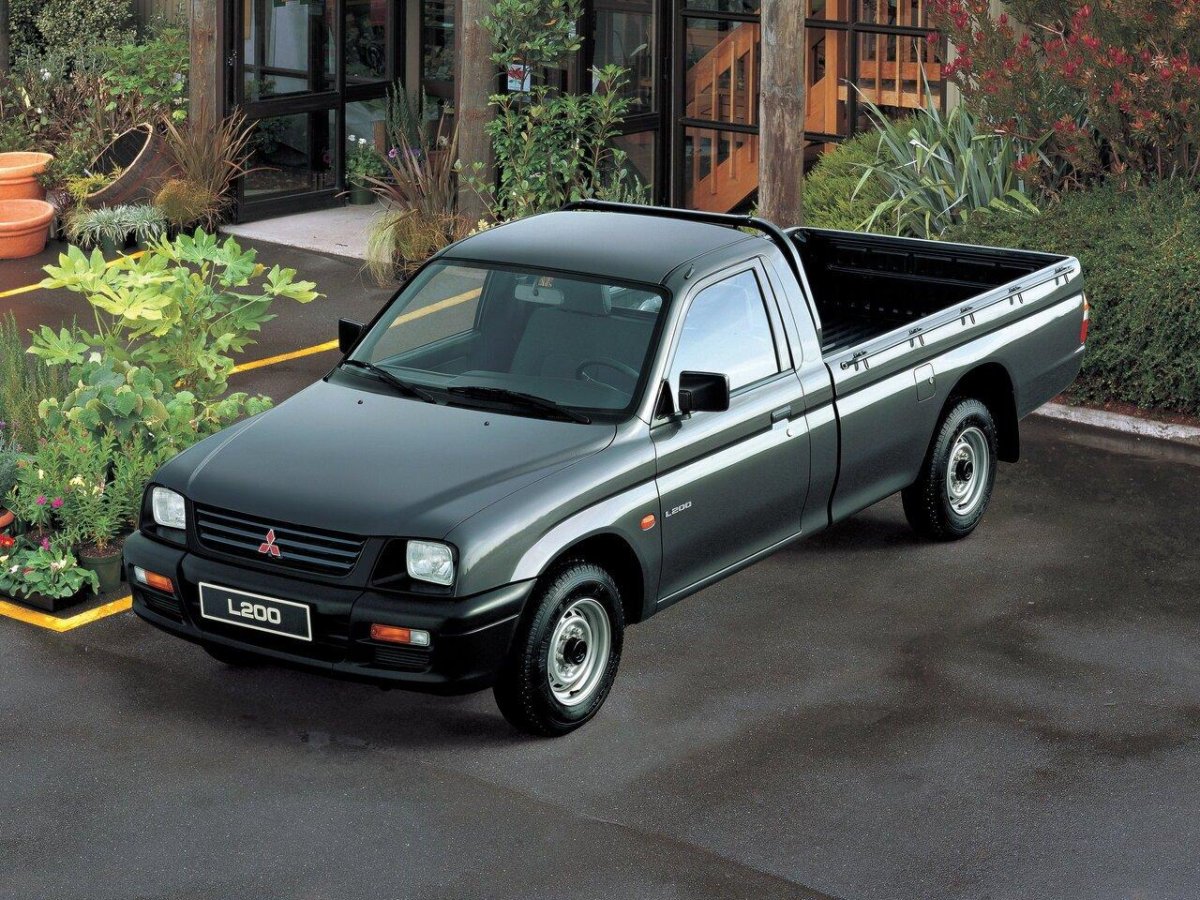 Mitsubishi l200 пикап