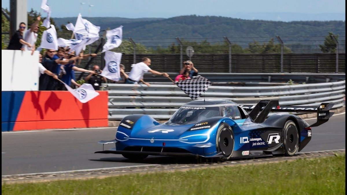 Volkswagen рекорд Нюрбургринга