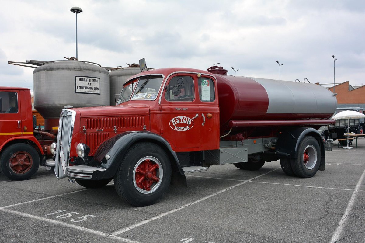 Ретро Грузовики