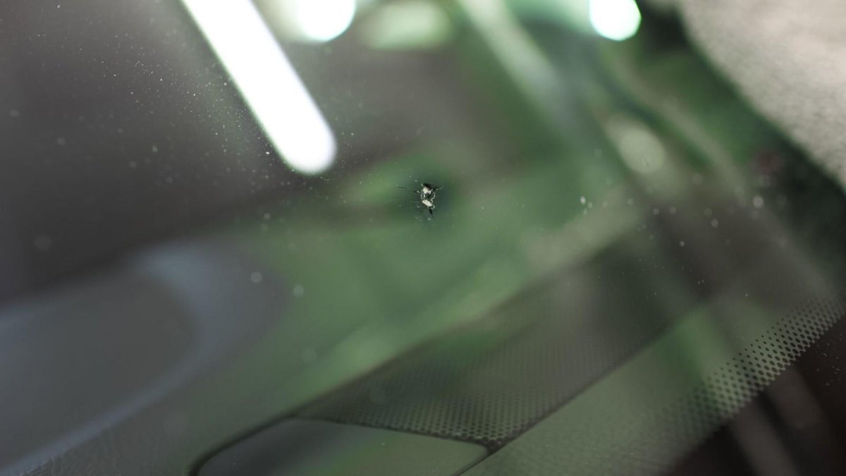 Скол на лобовом