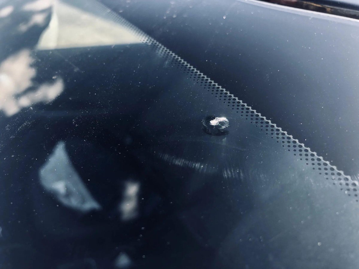 Трещина на лобовом стекле