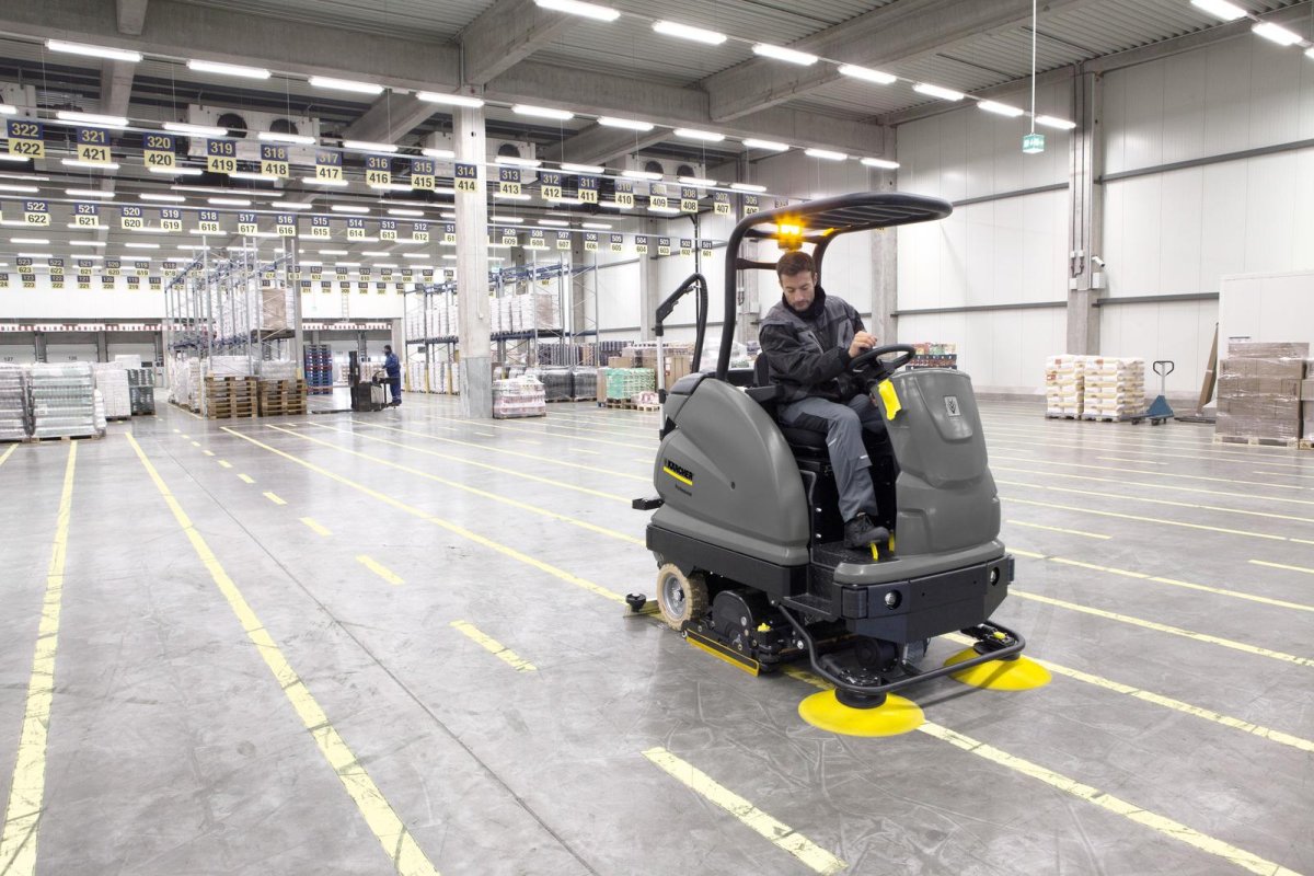 Поломоечная машина Кархер