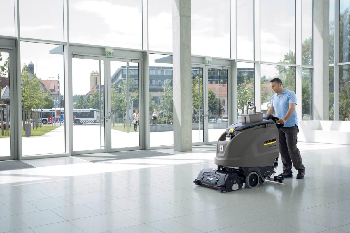 Поломоечная машина кёрхер для производственных помещений