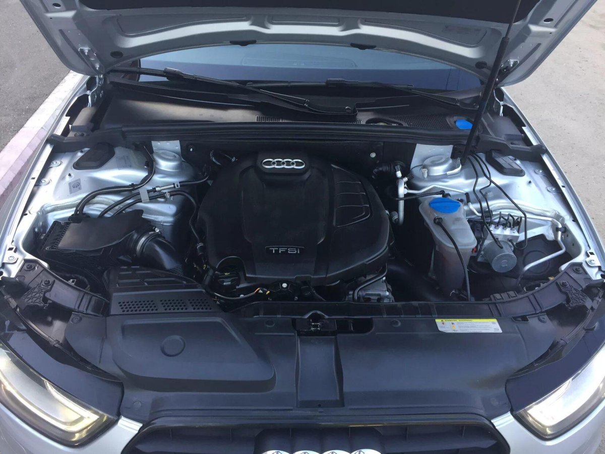 Audi a4 b8 1.8 TFSI двигатель