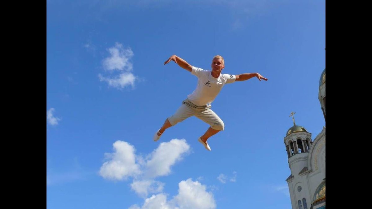 Человек в воздухе