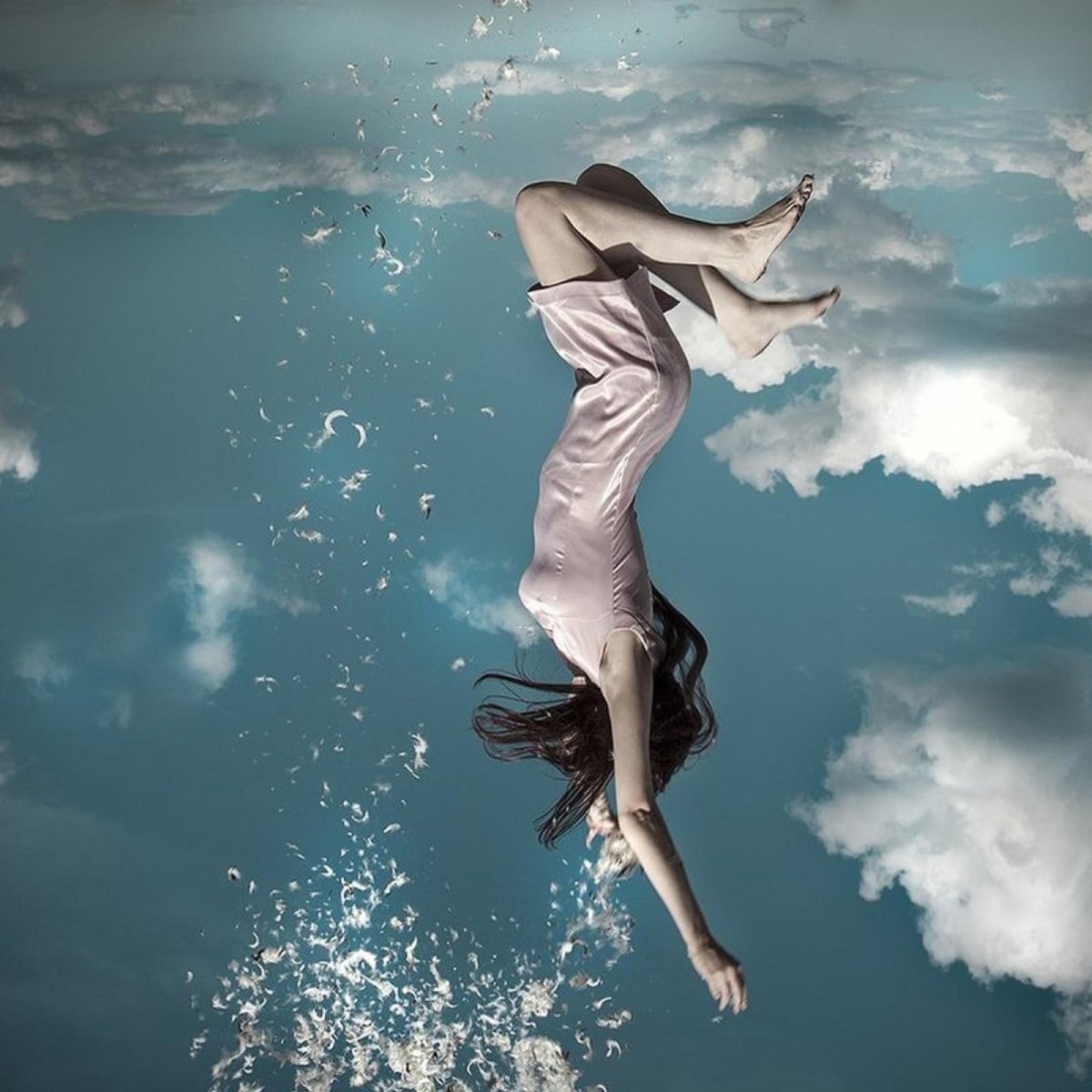 Девушка в воздухе