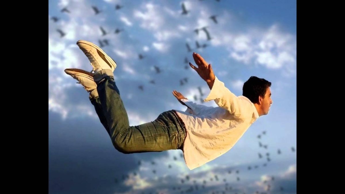 Человек летит