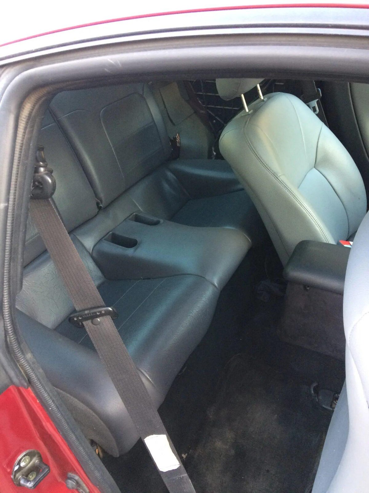 Mitsubishi Eclipse 2002 салон задние сиденья