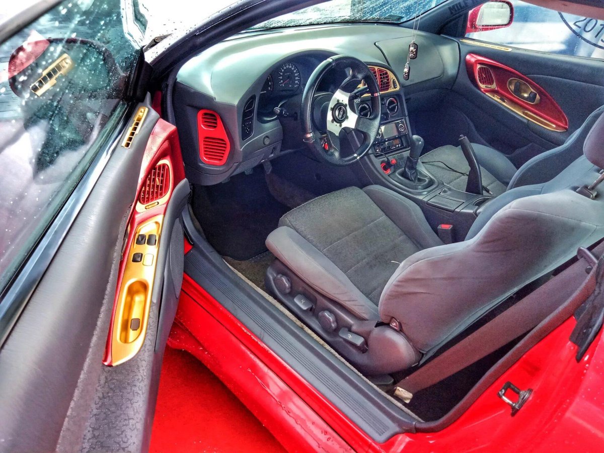 Mitsubishi Eclipse 2 салон