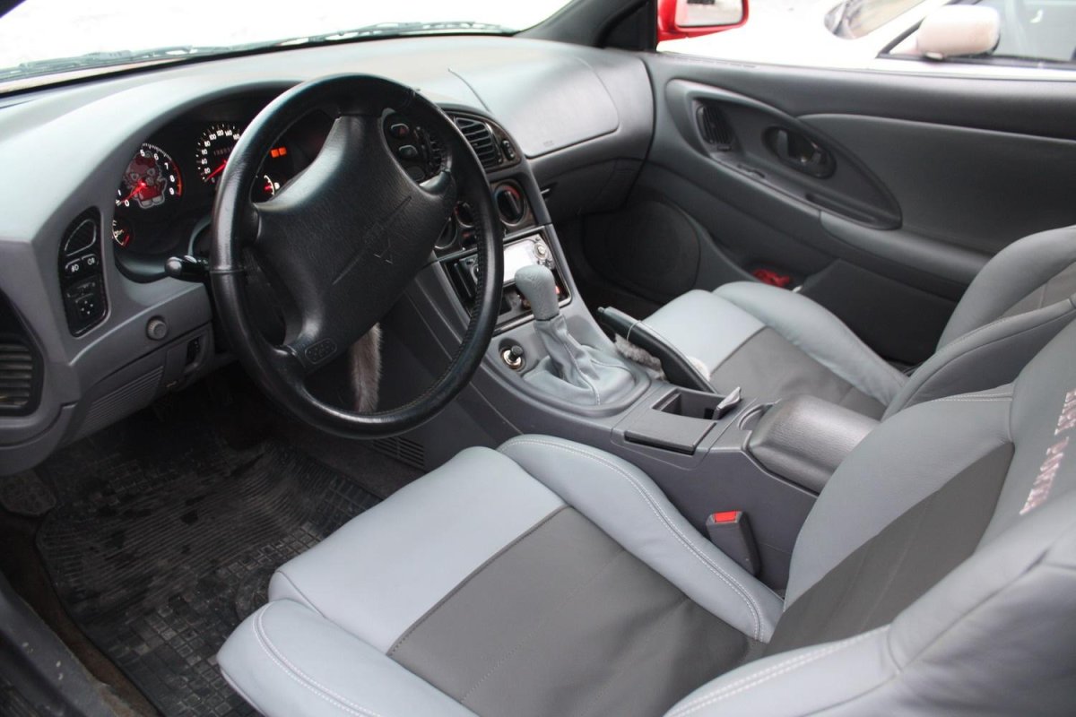 Mitsubishi Eclipse 2 салон