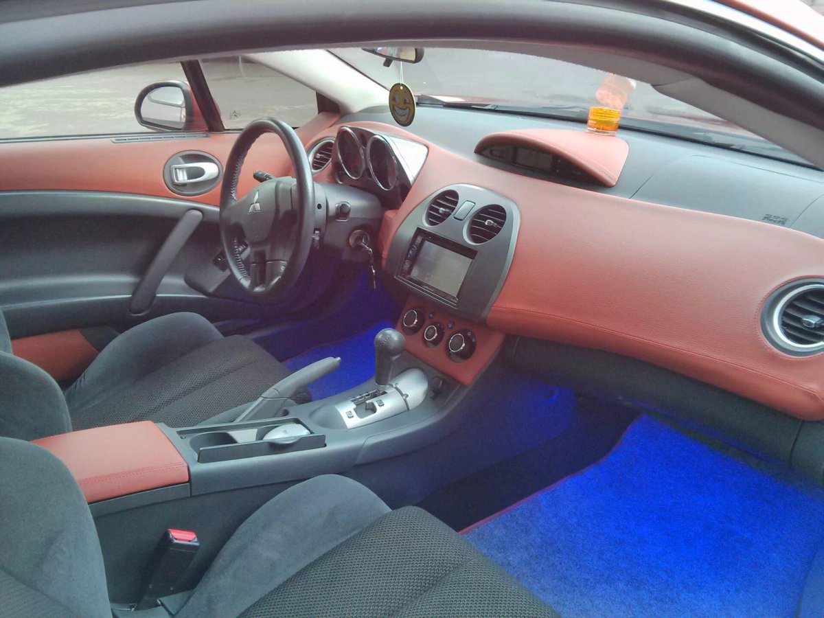 Mitsubishi Eclipse 2 салон