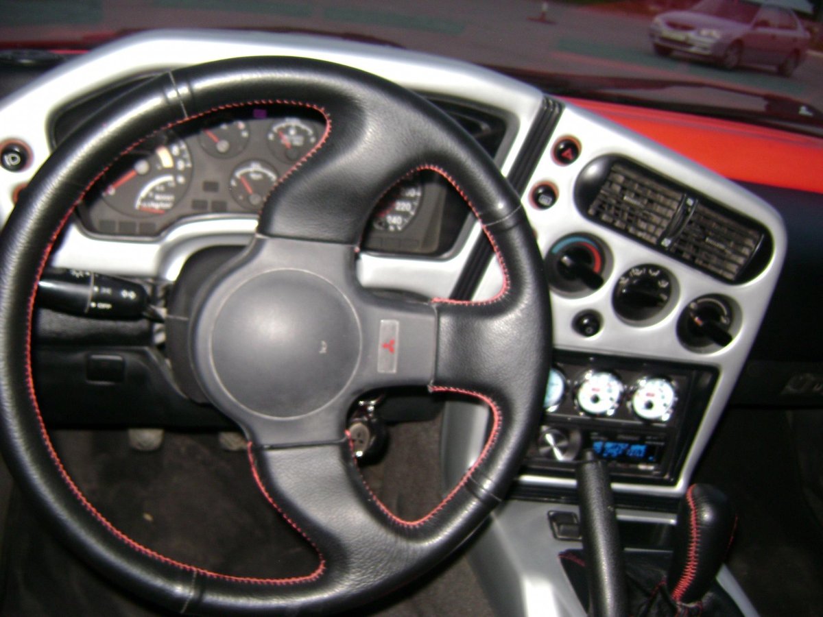 Mitsubishi Eclipse 1g салон