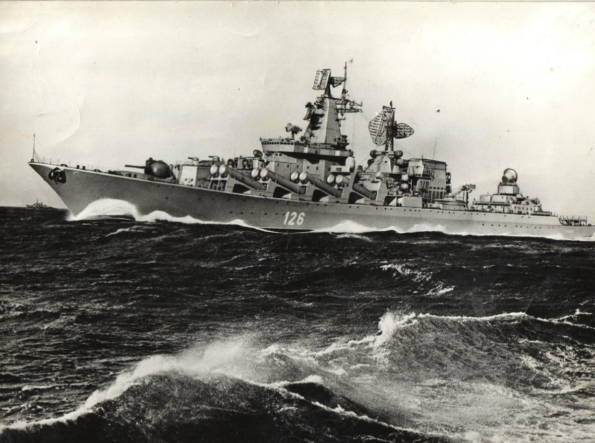 Крейсер Сталинград модель