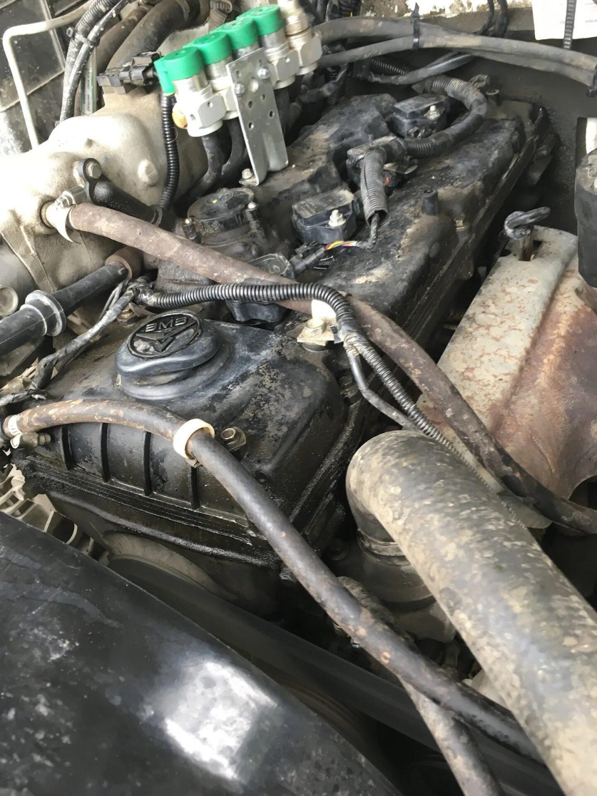 Подкапотное пространство УАЗ Хантер ЗМЗ 409